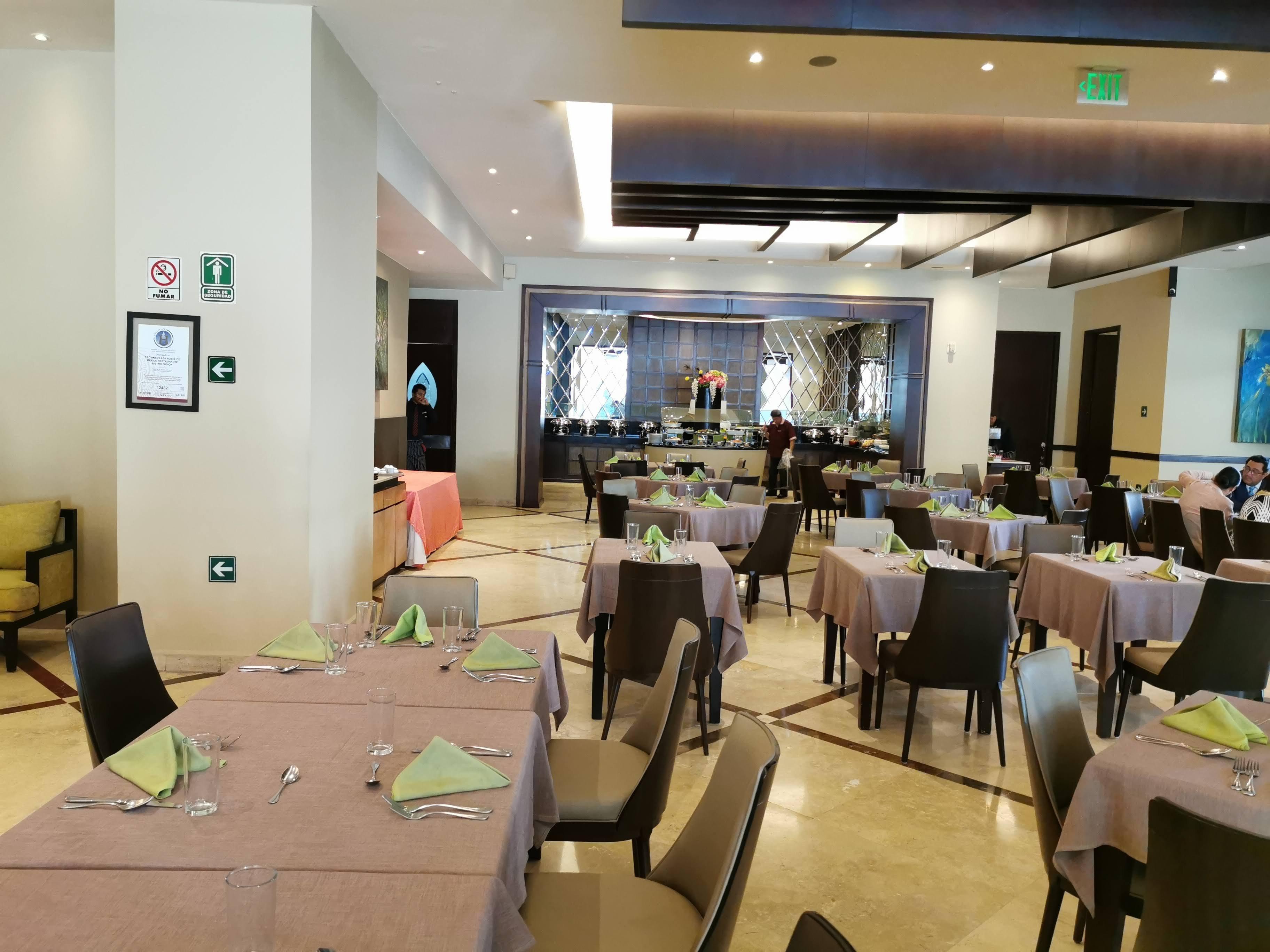 โรงแรมคราวน์ พลาซา เด เม็กซิโก เม็กซิโกซิตี้ ภายนอก รูปภาพ The restaurant