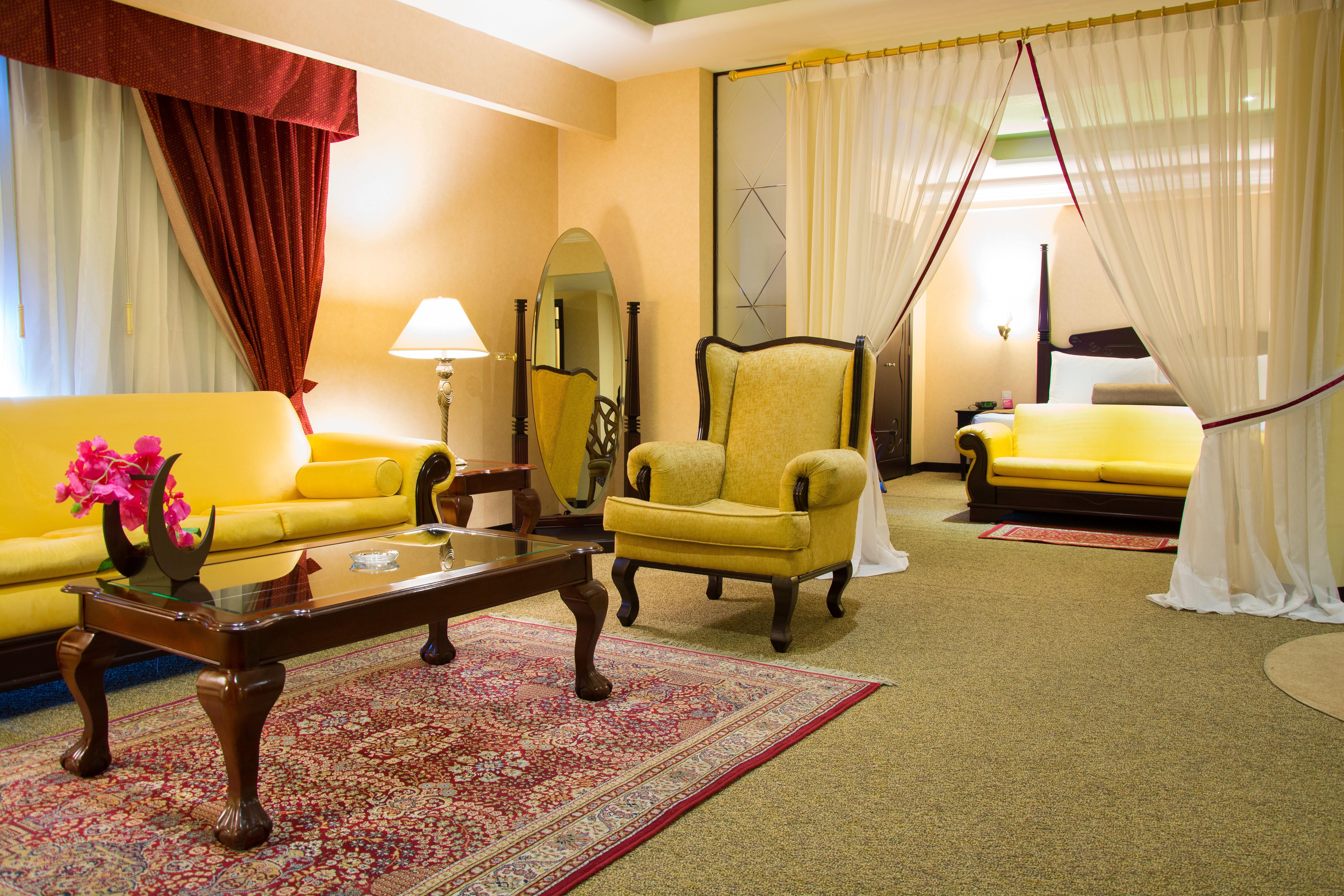 โรงแรมคราวน์ พลาซา เด เม็กซิโก เม็กซิโกซิตี้ ภายนอก รูปภาพ A suite at the Grand Hotel
