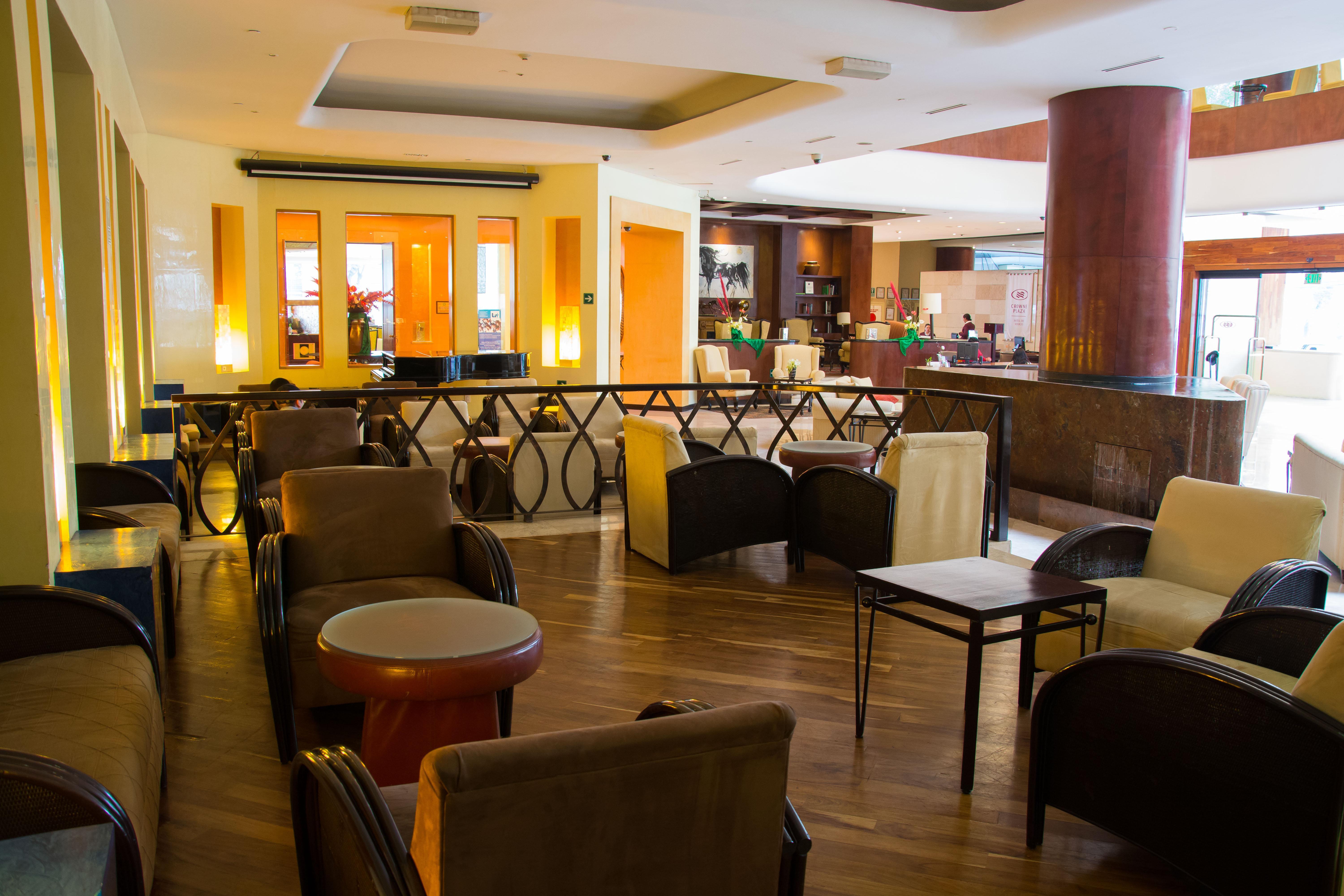 โรงแรมคราวน์ พลาซา เด เม็กซิโก เม็กซิโกซิตี้ ภายนอก รูปภาพ The lobby