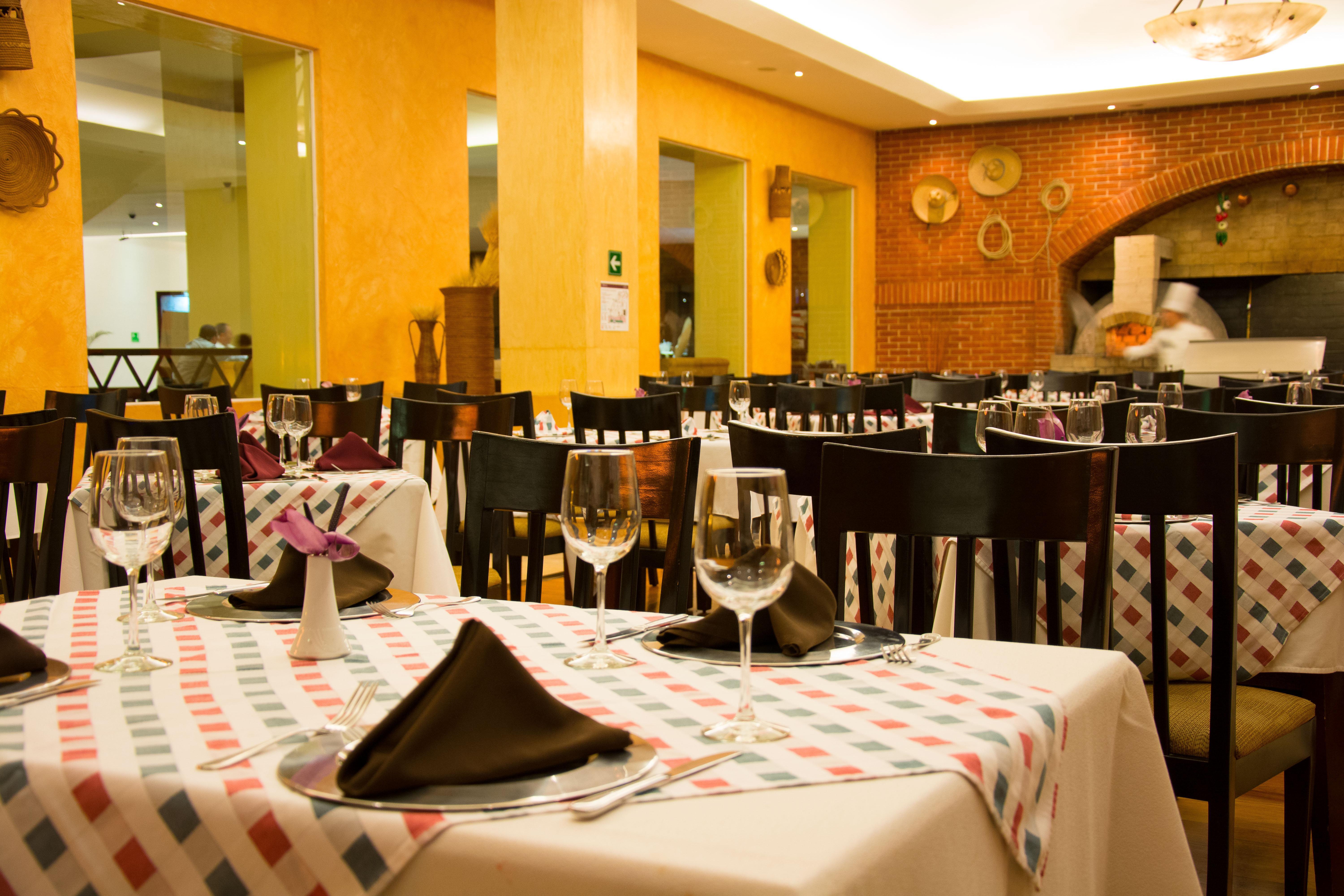โรงแรมคราวน์ พลาซา เด เม็กซิโก เม็กซิโกซิตี้ ภายนอก รูปภาพ Restaurant in the hotel