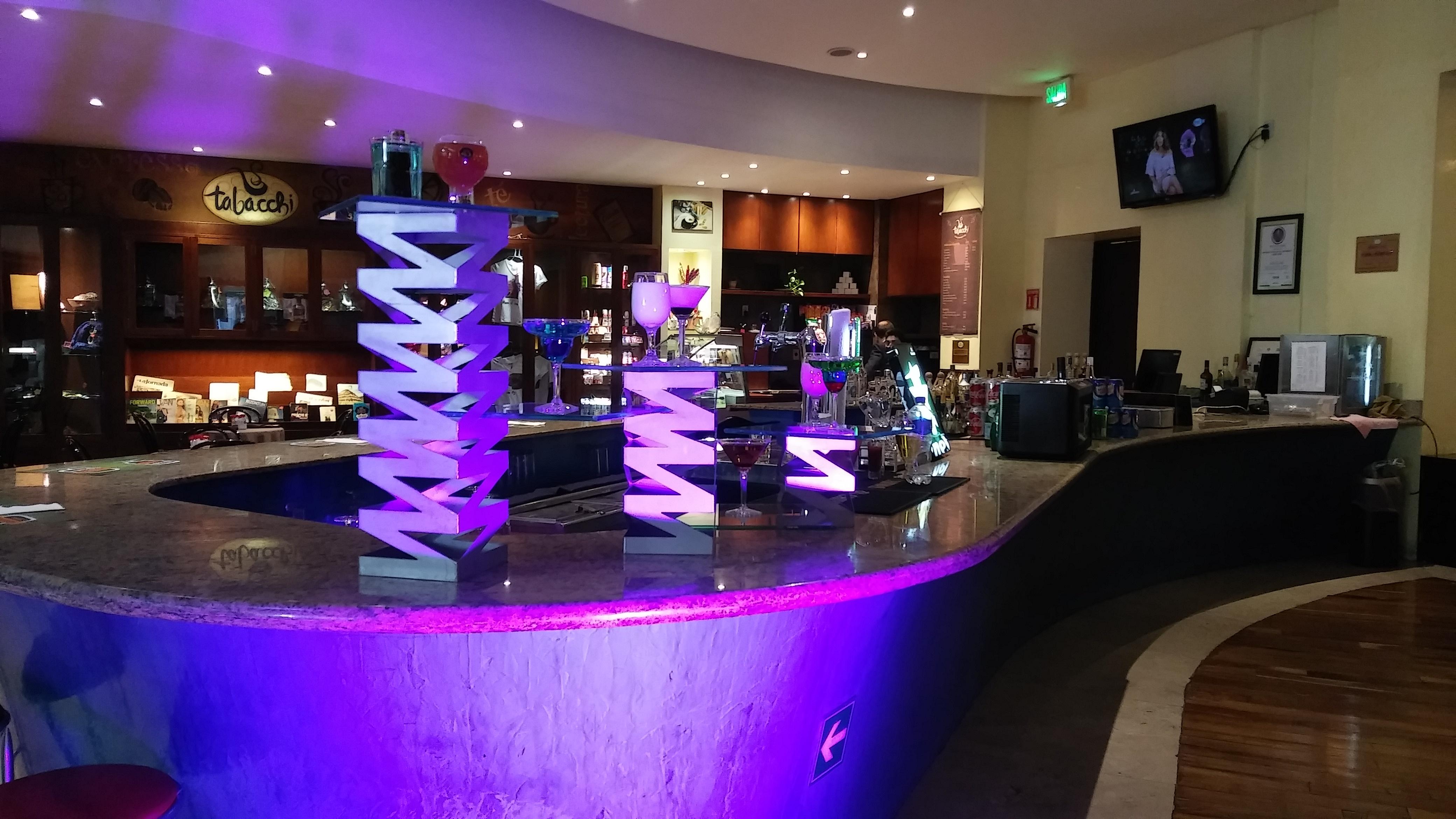 โรงแรมคราวน์ พลาซา เด เม็กซิโก เม็กซิโกซิตี้ ภายนอก รูปภาพ The bar at the W Hotel