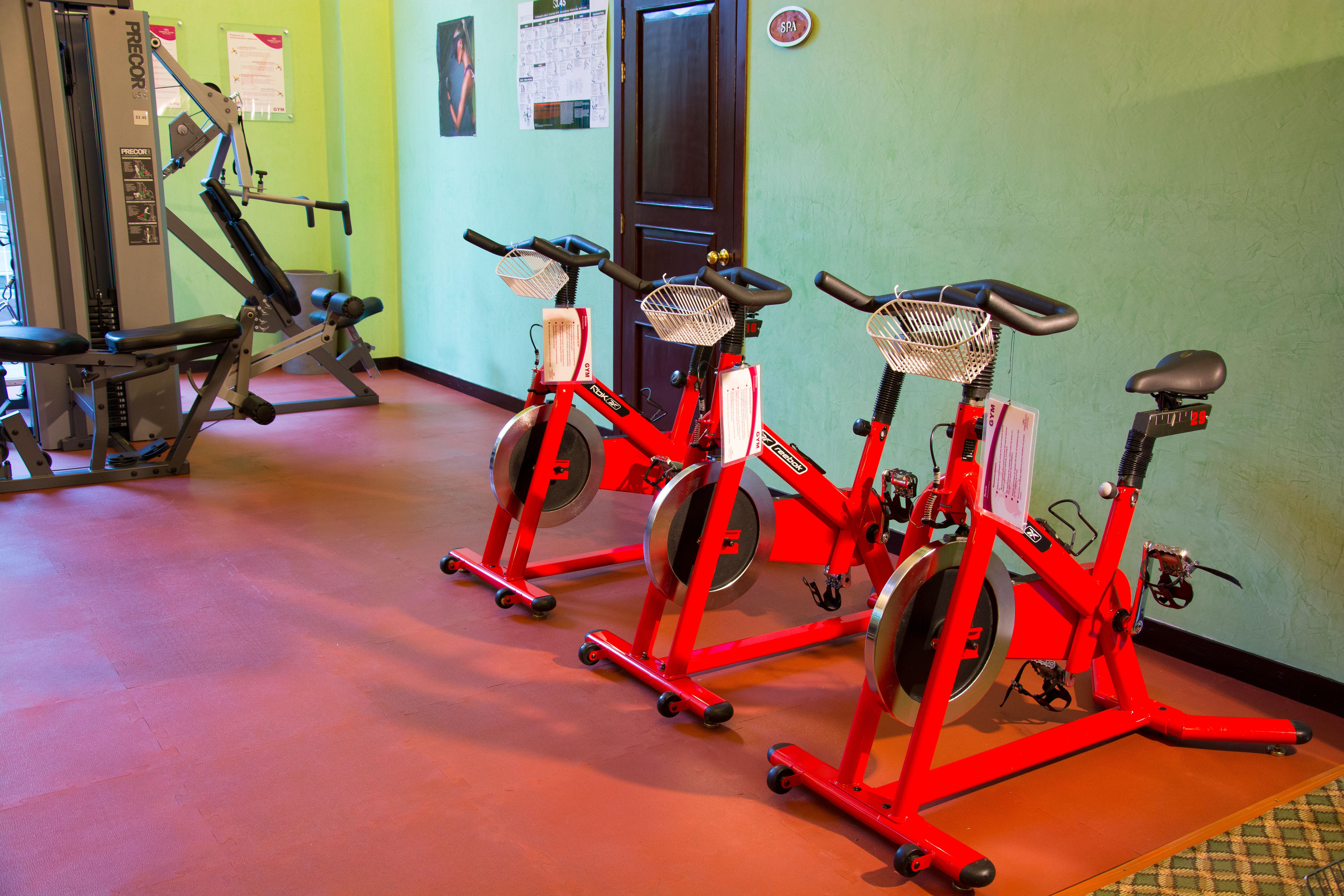 โรงแรมคราวน์ พลาซา เด เม็กซิโก เม็กซิโกซิตี้ ภายนอก รูปภาพ Indoor cycling bikes