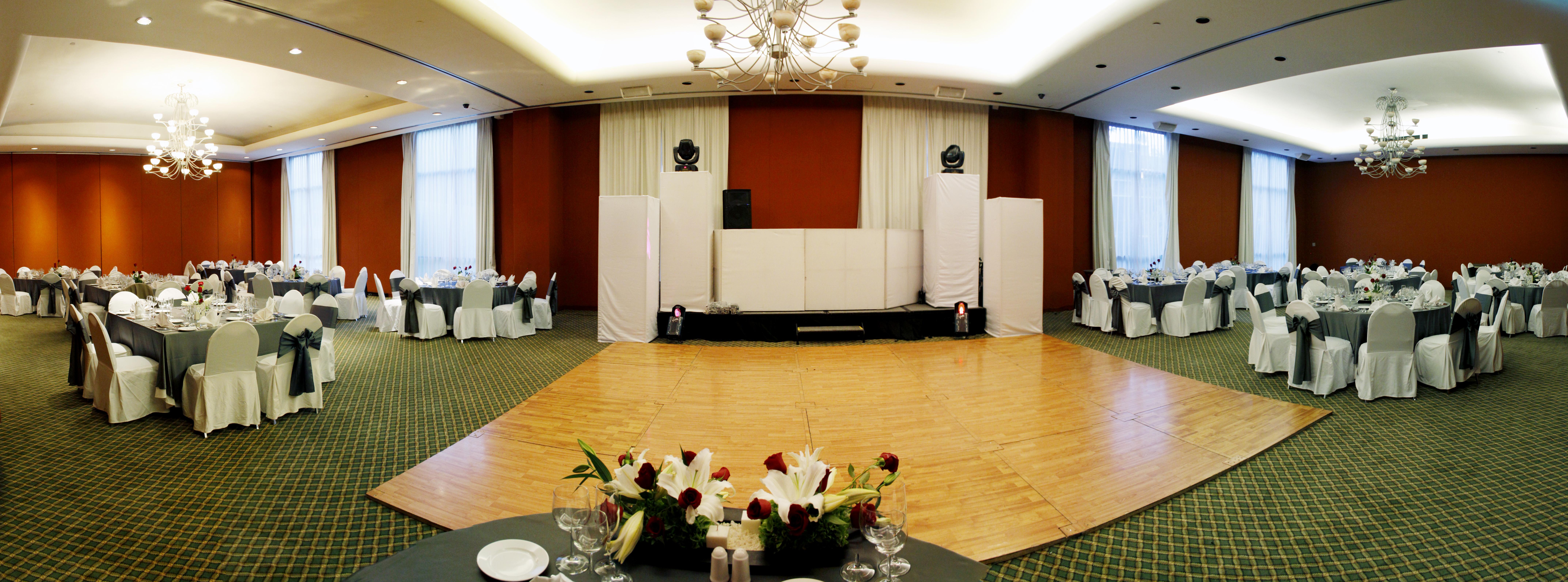 โรงแรมคราวน์ พลาซา เด เม็กซิโก เม็กซิโกซิตี้ ภายนอก รูปภาพ A dance floor